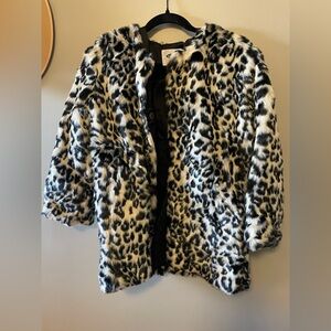 OLD NAVY LEOPARD FAUX FUR JACKET